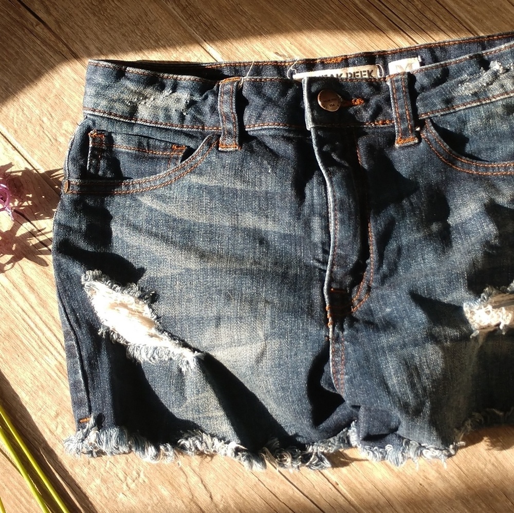 Sneak Peek Los Angeles Jeans Shorts